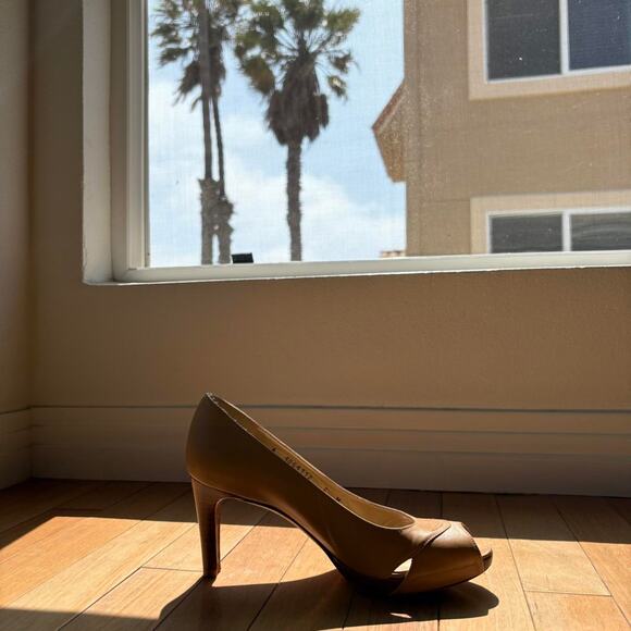 Stuart Weitzman Tan Leather Peep Toe Pumps - Picture 2 of 10